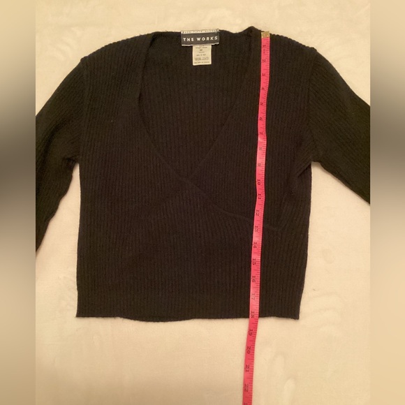 Saks Fifth Avenue The Works Black Virgin Wool Crossover Sweater Size Medium - Picture 3 of 7